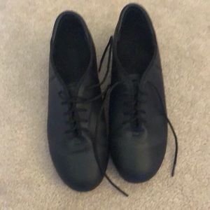 Tap shoes
